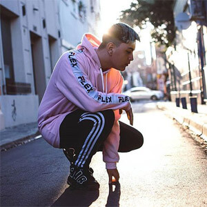 Disco Nadie Es Mejor de Tiago PZK